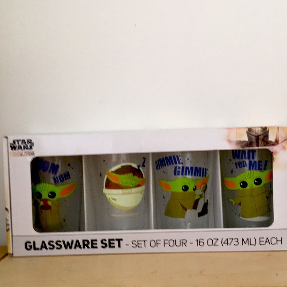 The Madalorian baby Yoda set of 4 glassware set
